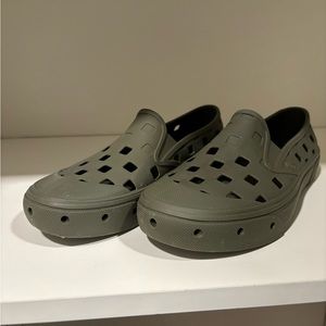 Slip-on Trek Vans
